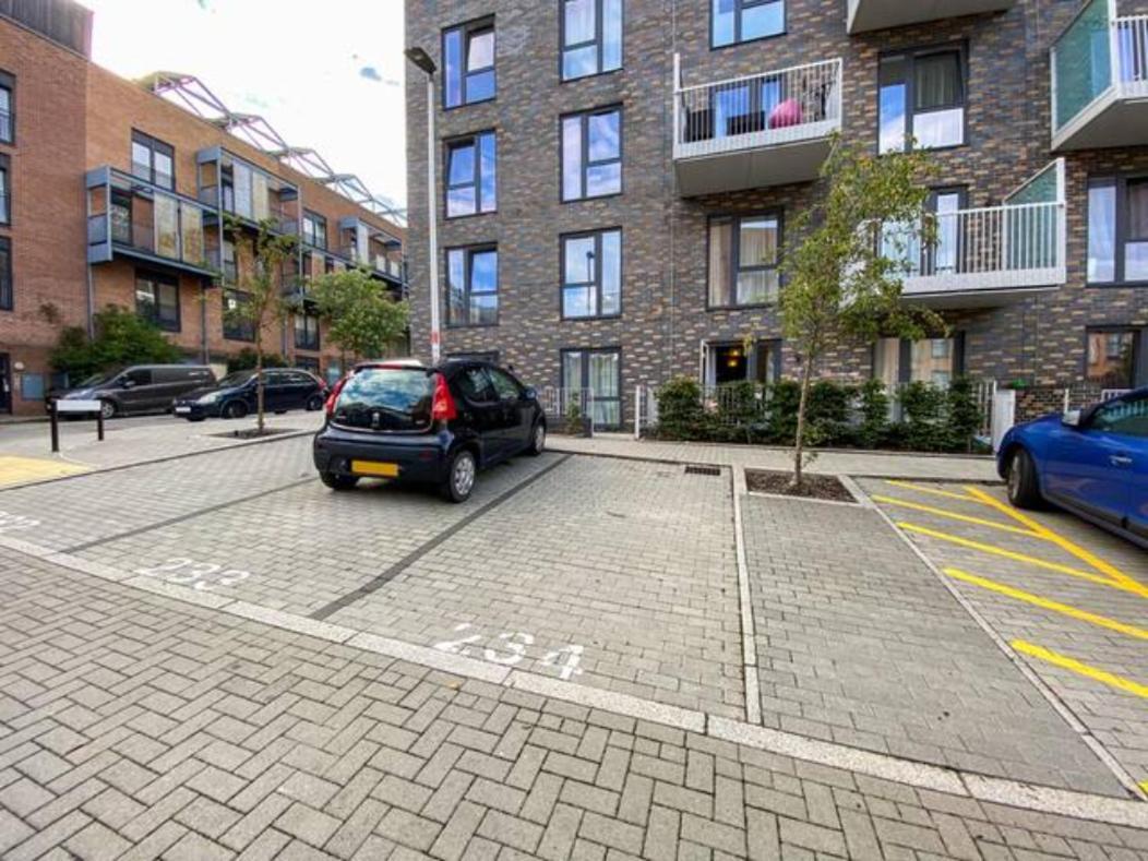 Luxury Campbell Park Apartments In Central Mk With Balcony, Free Parking & Smart Tv With Netflix By Yoko Property Milton Keynes Exteriér fotografie